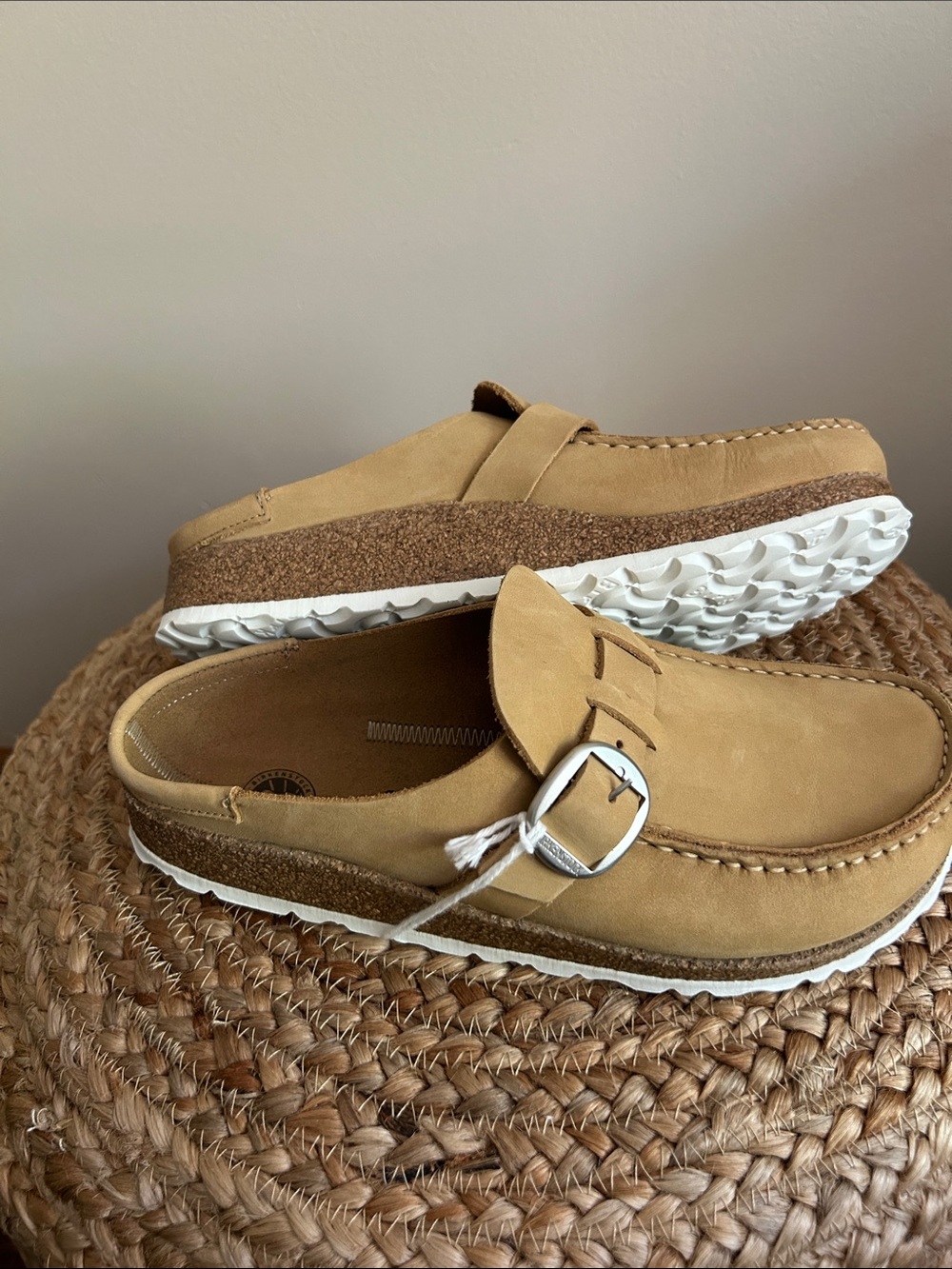 Birkenstock Buckley Tan Leather Clog - Picture 9 of 9